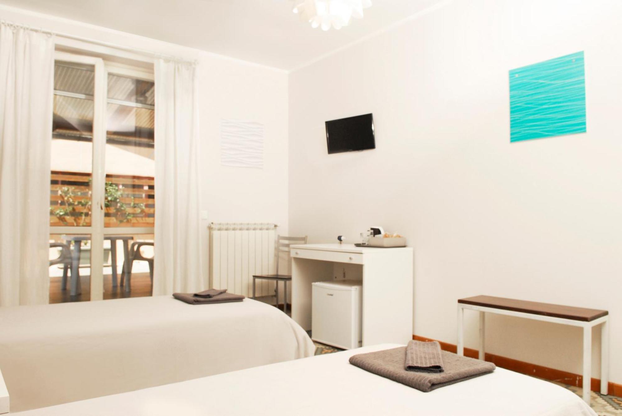 Vara Motel Self Check In Ceparana Extérieur photo